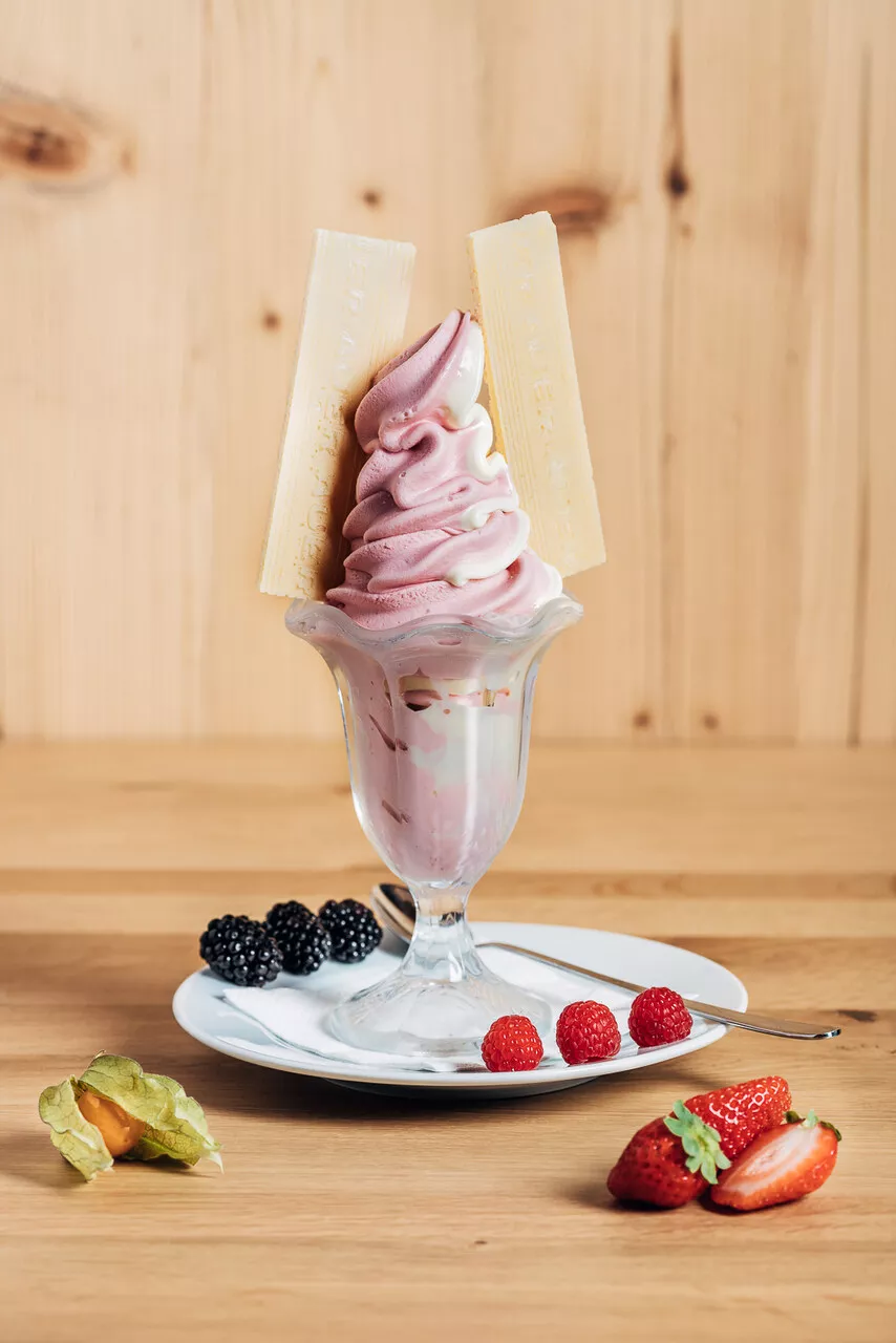 Eisbecher mit oder ohne Schlag Eisbecher mit oder ohne Schlag